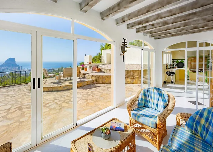 Alicia - Plusholidays