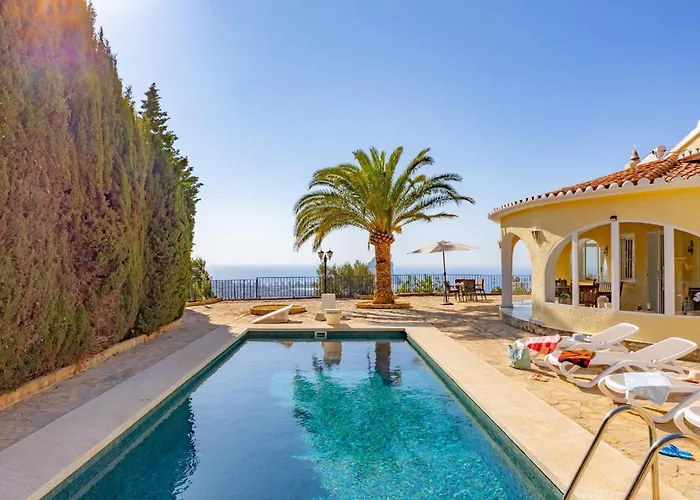 Alicia - Plusholidays Villa