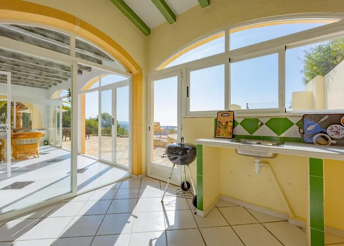 Villa Alicia - Plusholidays