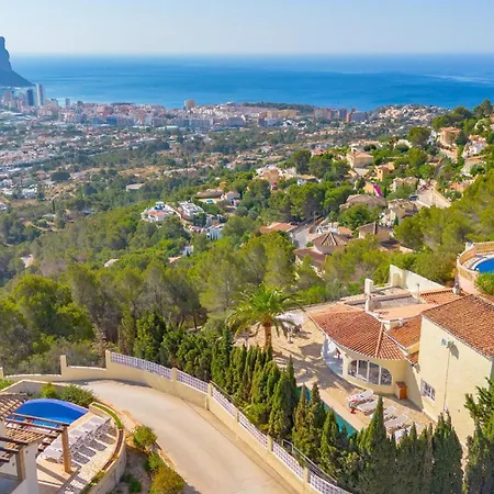 Alicia - Plusholidays Villa