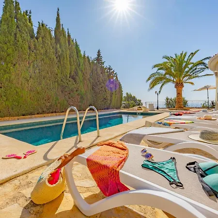 Villa Alicia - Plusholidays *