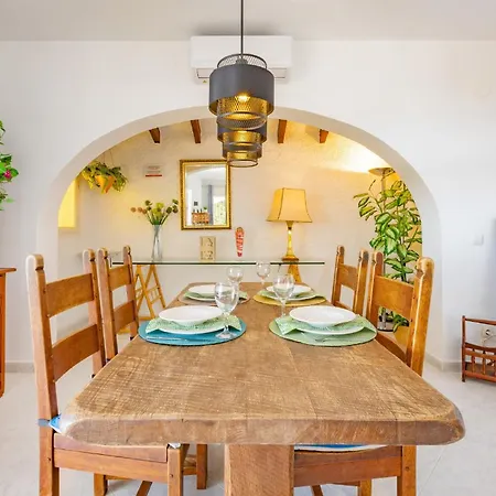 Alicia - Plusholidays * カルプ