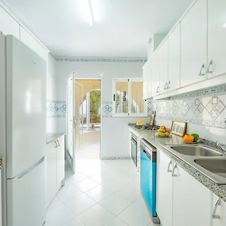 Alicia - Plusholidays